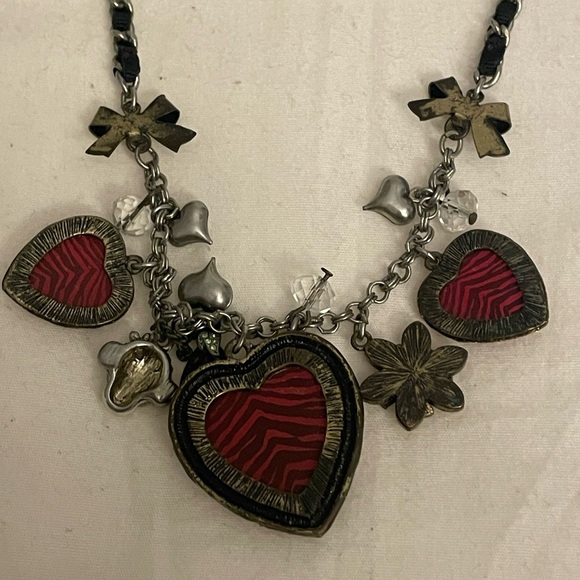 Betsey Johnson Red zebra heart necklace. 2010s - Picture 9 of 9